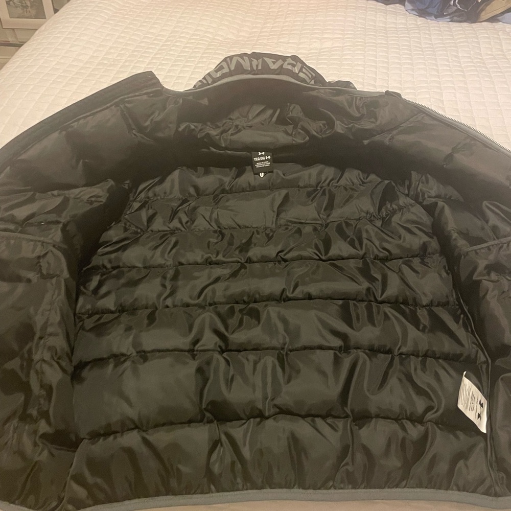 Boys Youth Large Under Armour Pronto/ Puffy Jacket